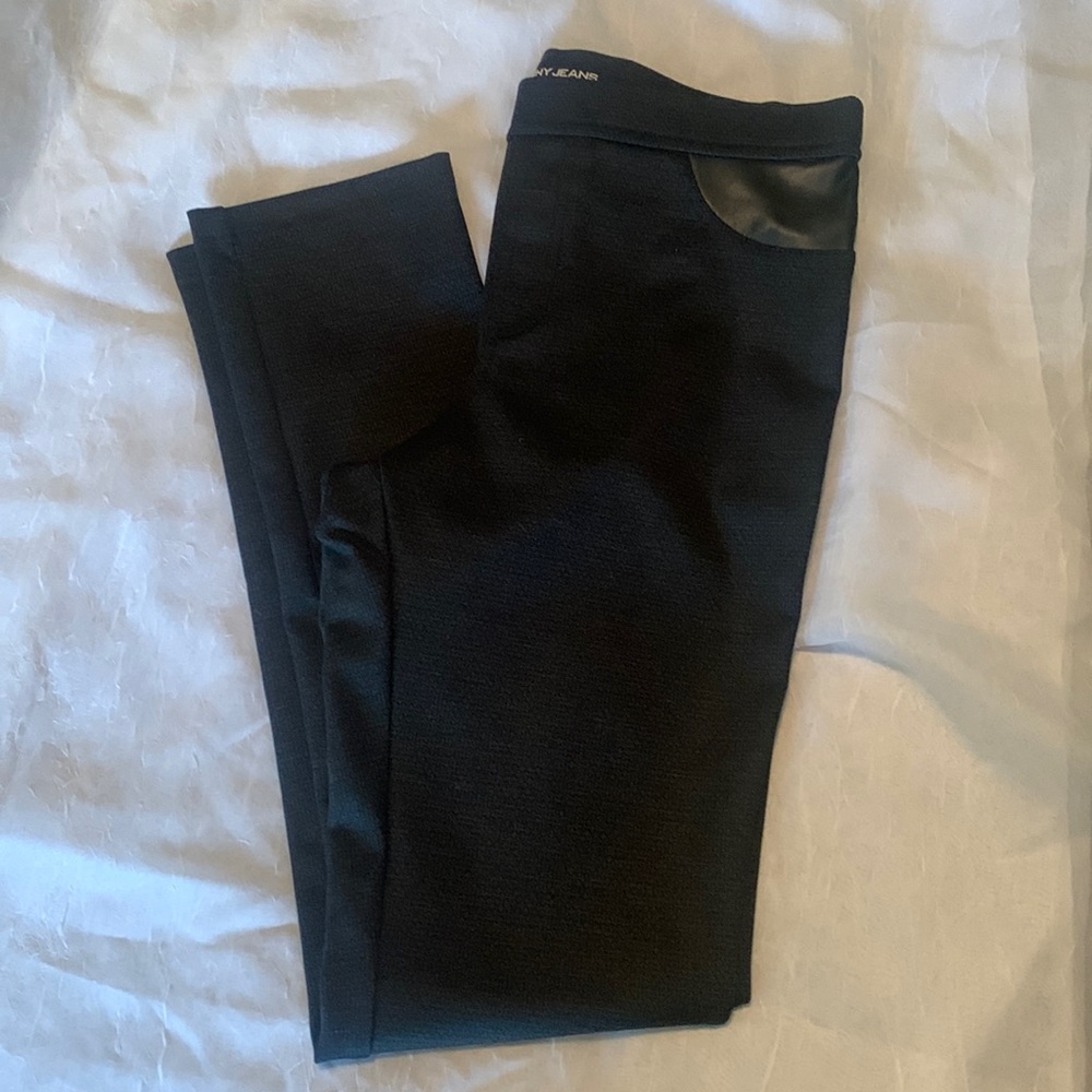 DNKY pants size small.